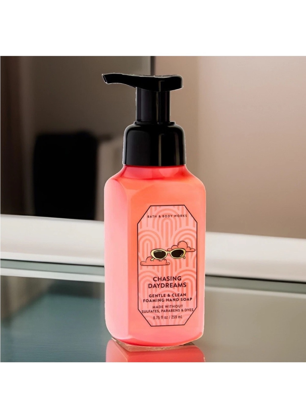 Bath & Body Works Foaming Hand Soap- Chasing Daydreams (8.75 fl oz)